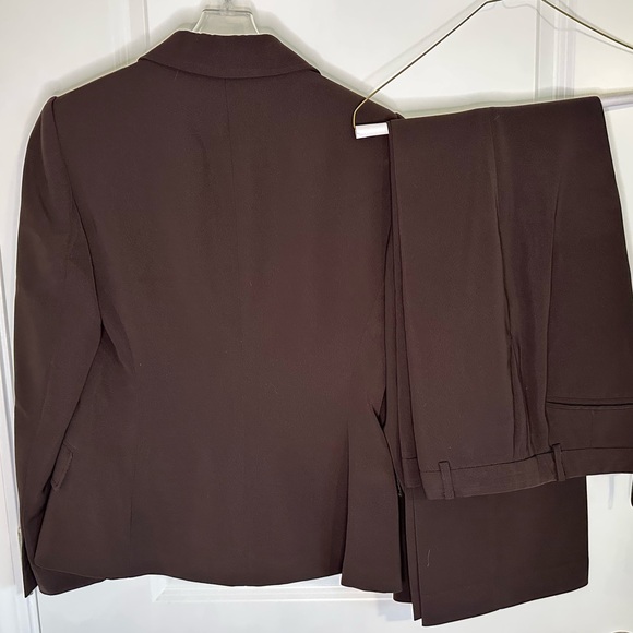 Anne Klein chocolate brown women’s pantsuit - Picture 5 of 8